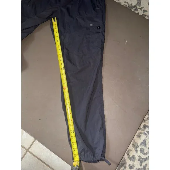 LL Bean, men’s‎ gray cargo, hiking pants size medium lightweight - Picture 4 of 10